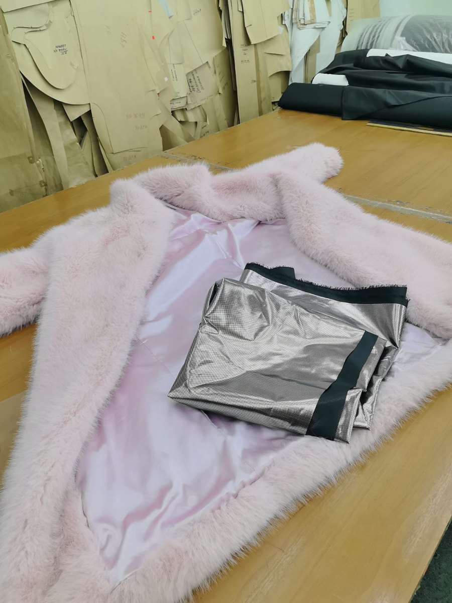 Шуба и утеплитель перед работой